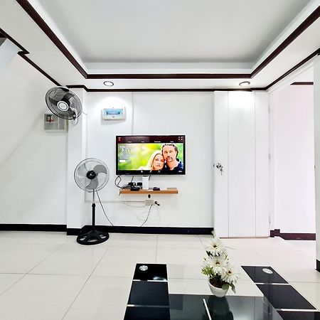 Calapan City Fully Furnished House Transient Near Xentromall L39 Exterior photo