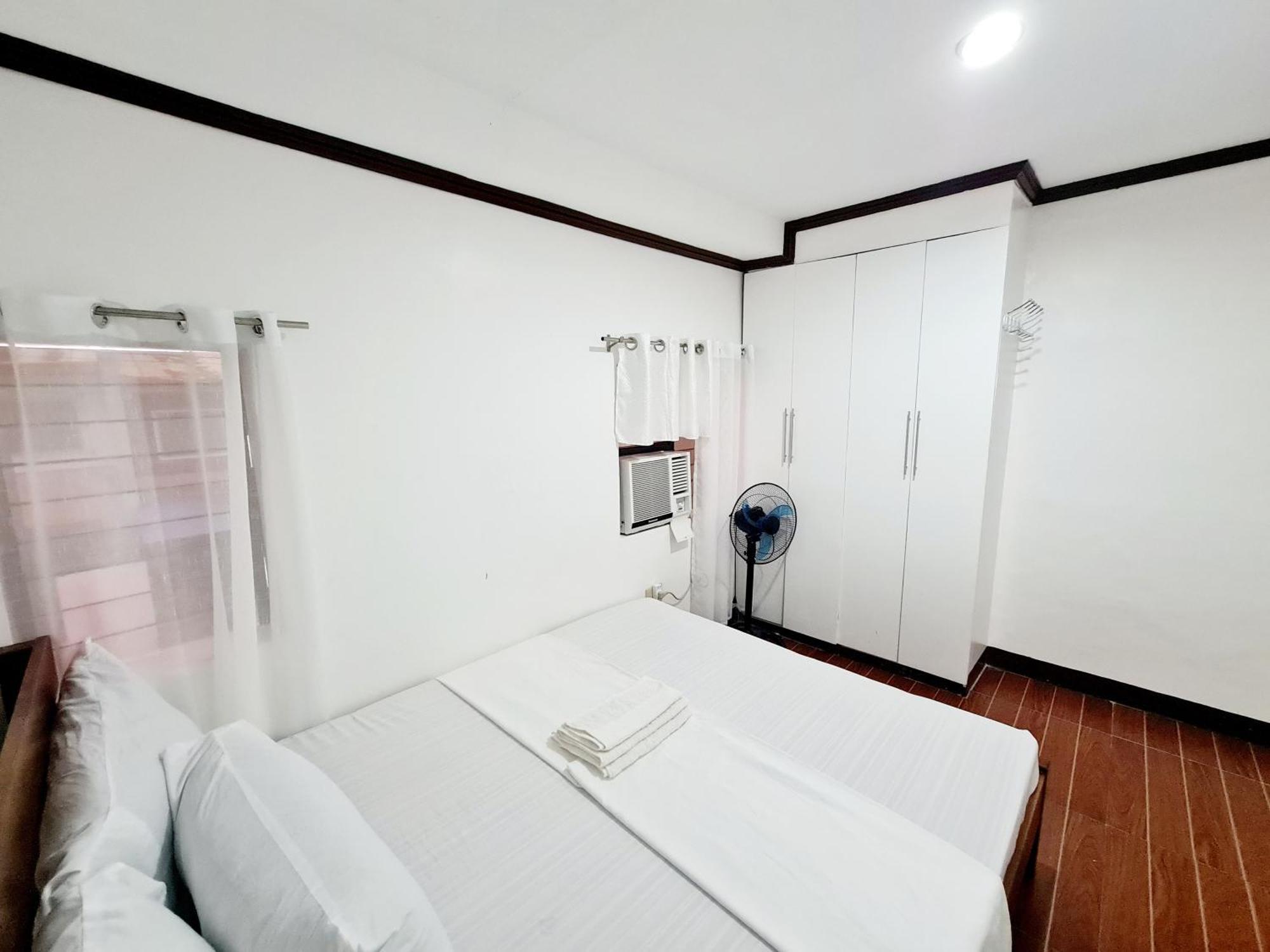 Calapan City Fully Furnished House Transient Near Xentromall L39 Exterior photo