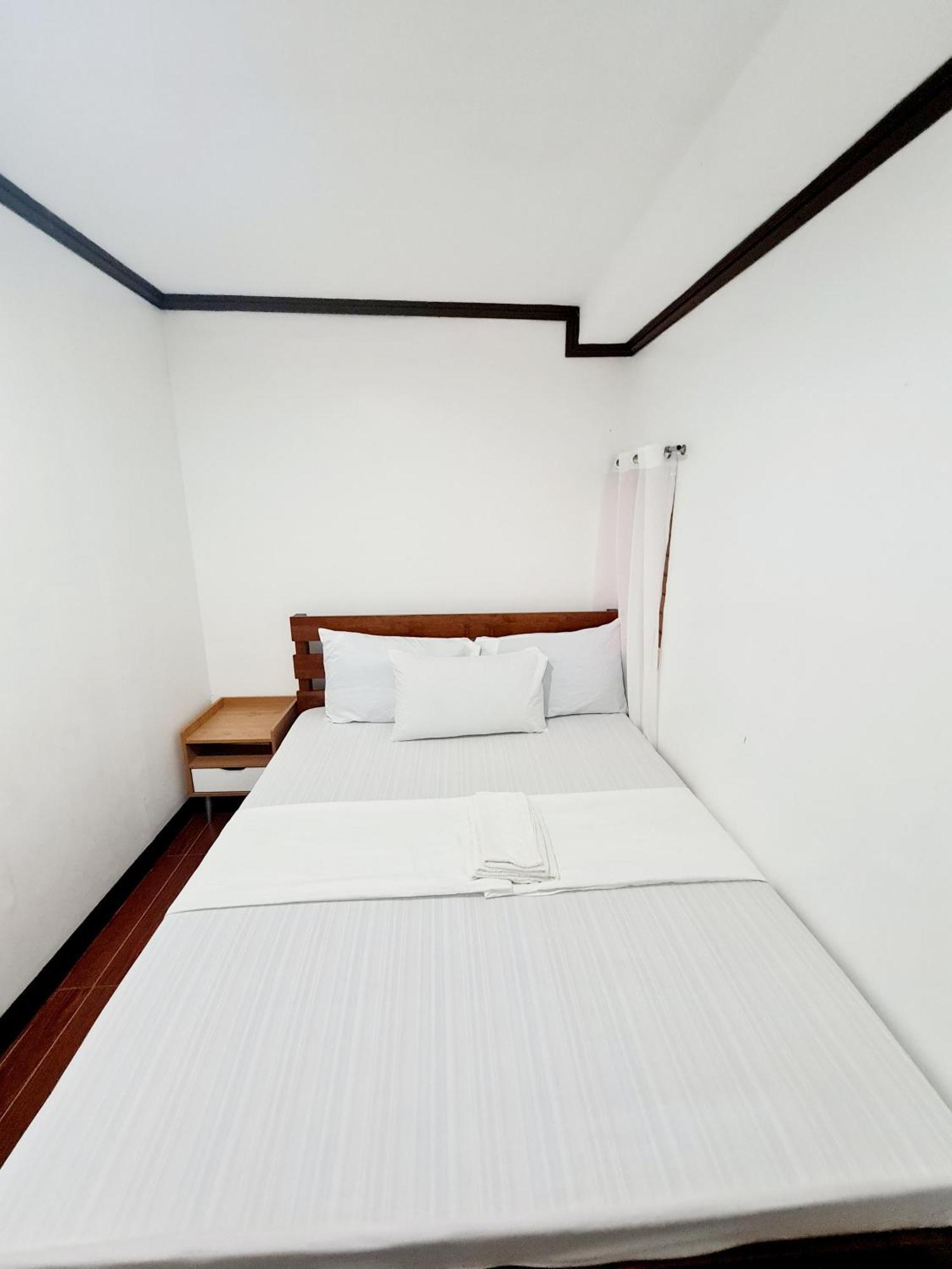 Calapan City Fully Furnished House Transient Near Xentromall L39 Exterior photo